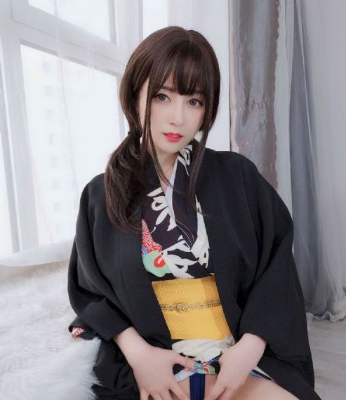 艾曼妞