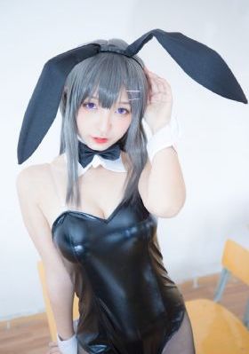 大胸女被c